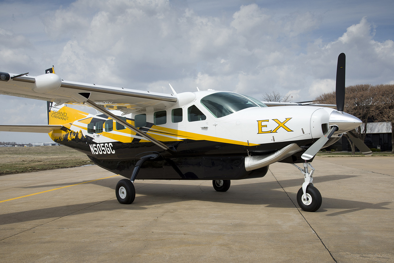 Fly from Hanoi to Ha Long bay in 30 minutes